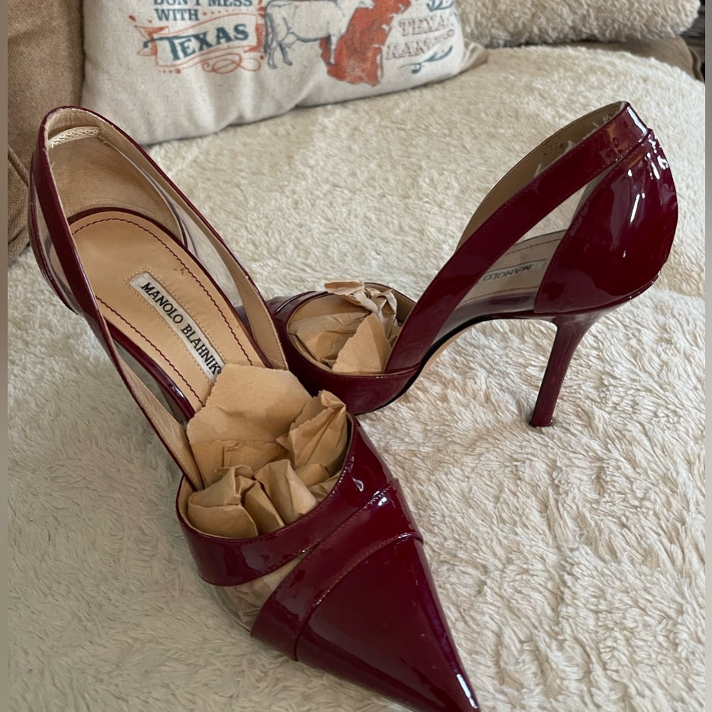 Authentic Manolo Blahnik Burgundy Patent Leather, Pointed Toe Heels